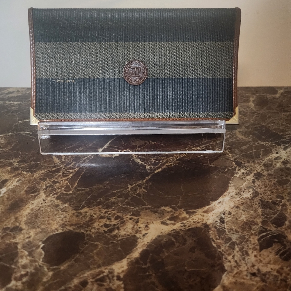 Fendi Green and Brown Wallets Luxurious Leather Collection - Picture 10 of 10